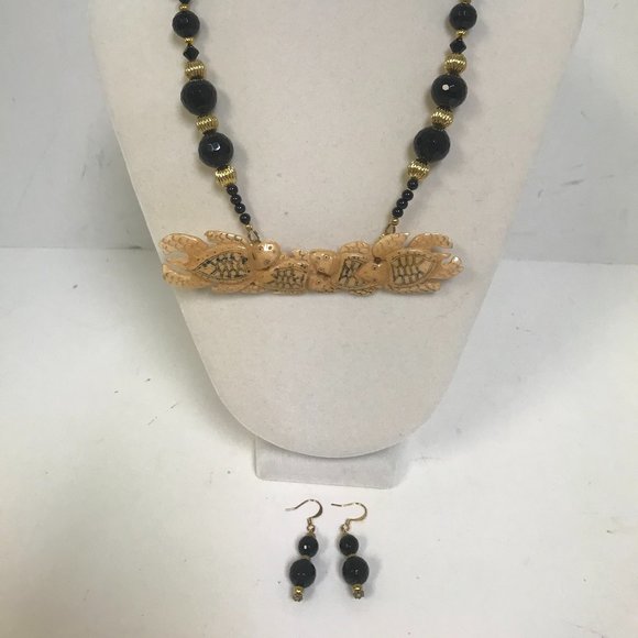 Handmade Turtle Necklace with Black & Gold Beads - Picture 2 of 4